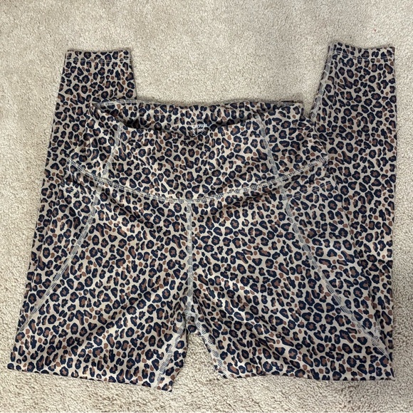 Crown & Ivy Women's Leopard Print Leggings Size S Yoga Running - Picture 6 of 6